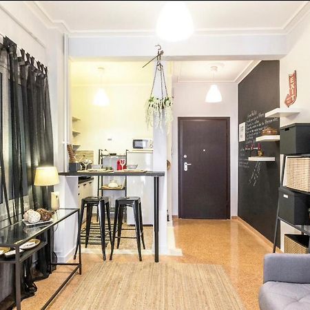 Luxuriously Central Studio In The Heart Of Athènes Extérieur photo