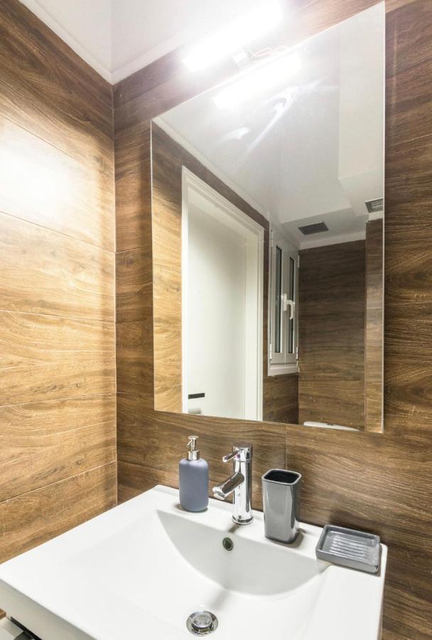 Luxuriously Central Studio In The Heart Of Athènes Extérieur photo